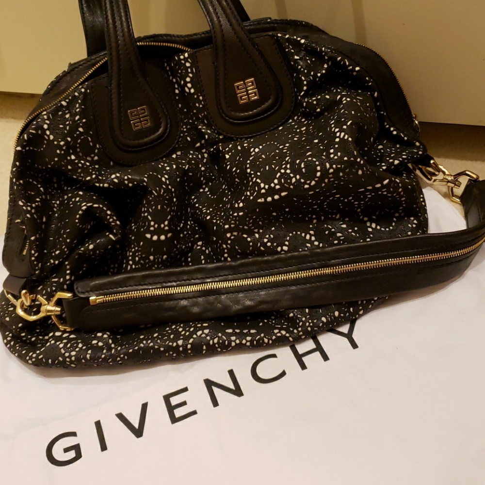 Black leather Givenchy handbag with yellow gold